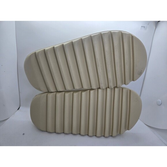 adidas Yeezy Slide Bone Men\'s 8 Beige Comfort Lifestyle Athletic Slip On Sandals